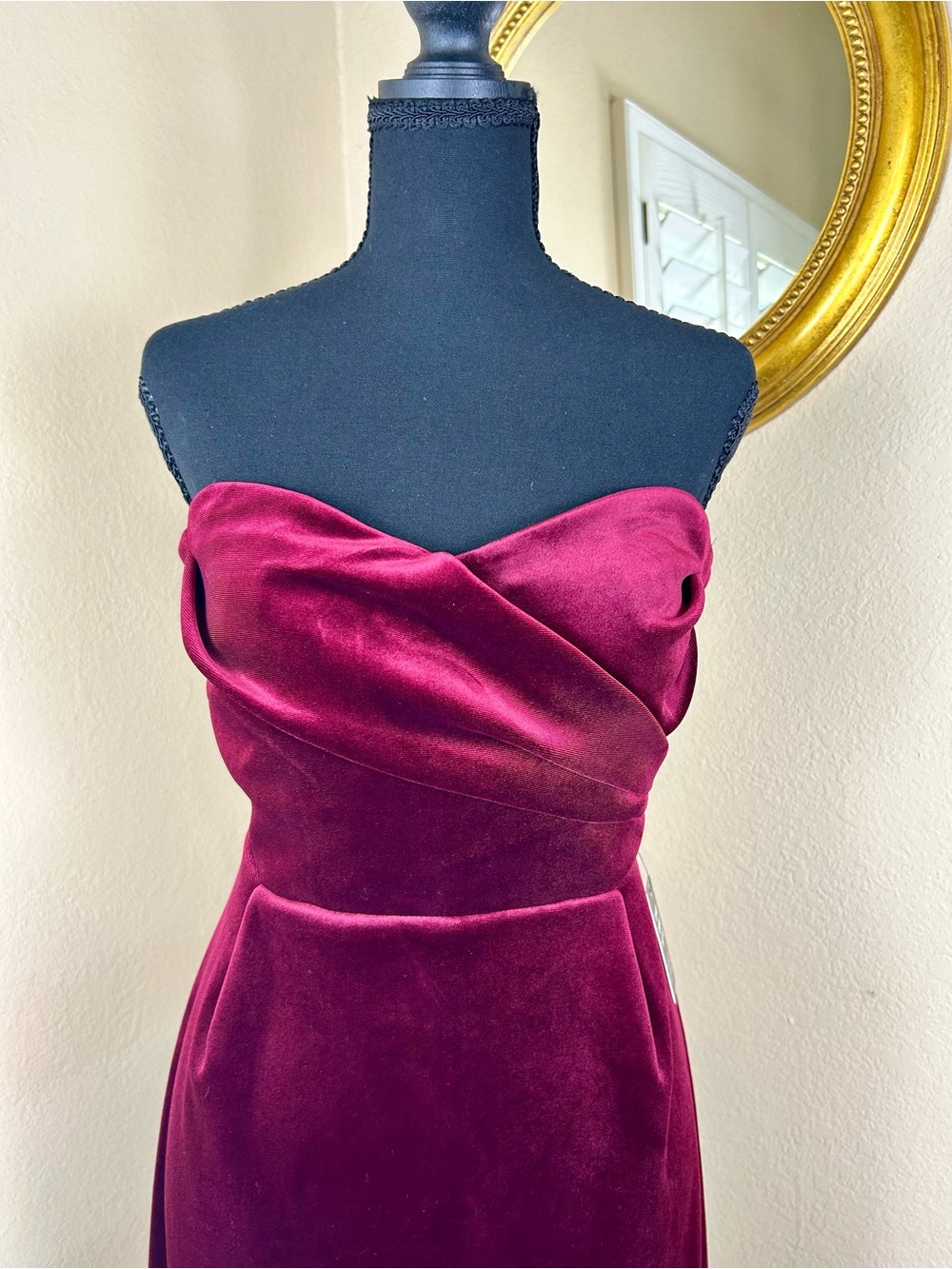 NWT New York & Co Velvet Strapless Holiday Dress – Size Medium – Elegant Party